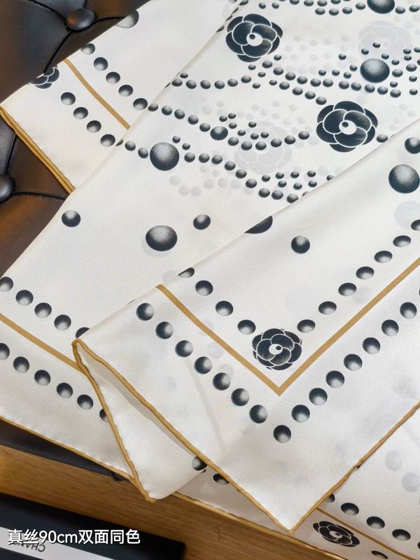 Chanel silk Scarf 90X90cm E160 (6)