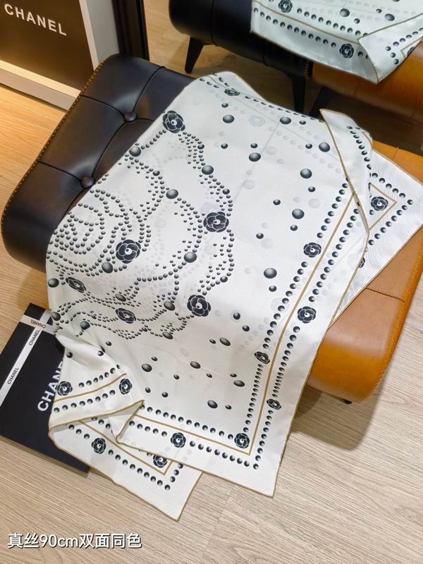 Chanel silk Scarf 90X90cm E160 (7)