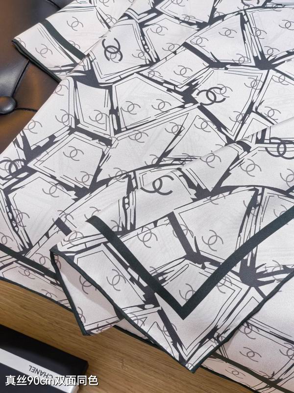 Chanel silk Scarf 90X90cm E190 (10)