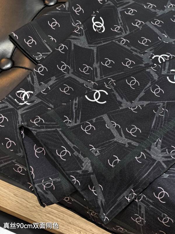 Chanel silk Scarf 90X90cm E190 (6)