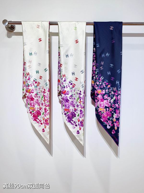 Chanel silk scarf 90X90cm E05 (1)