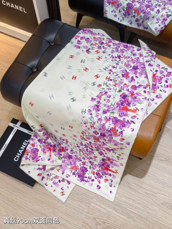 Chanel silk scarf 90X90cm E05 (27)