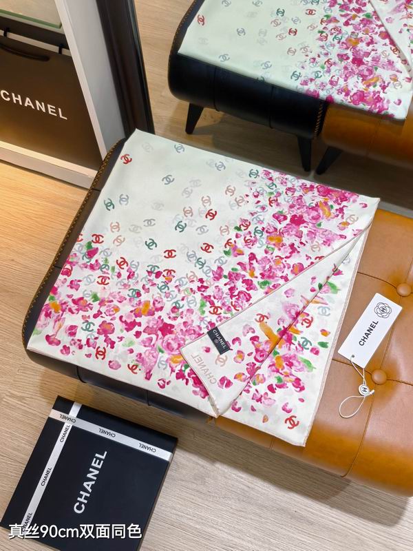Chanel silk scarf 90X90cm E05 (8)