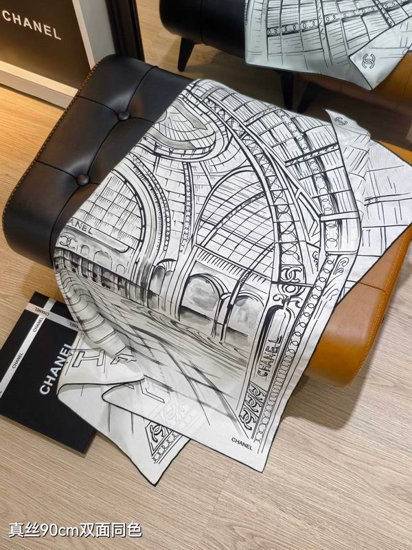 Chanel silk scarf 90X90cm E06 (16)