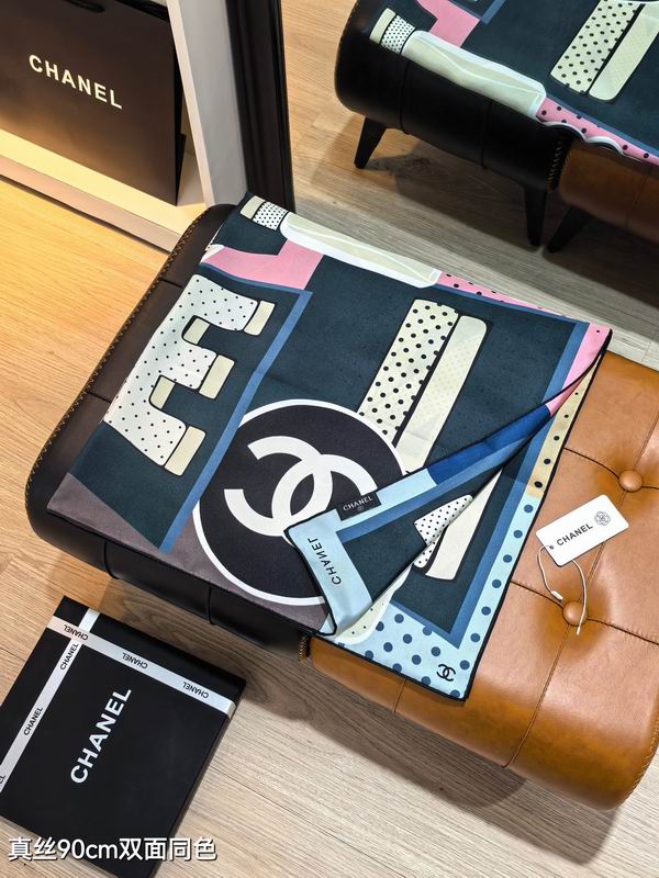 Chanel silk scarf 90X90cm E19 (19)