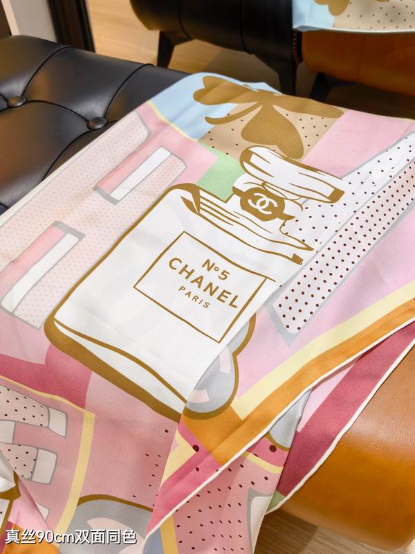 Chanel silk scarf 90X90cm E19 (7)