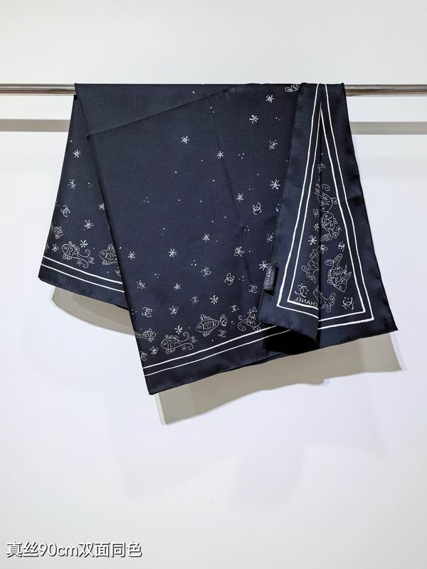 Chanel silk scarf 90X90cm E20 (12)