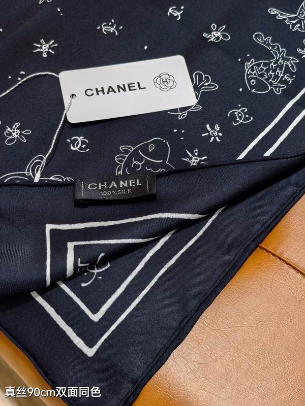 Chanel silk scarf 90X90cm E20 (13)