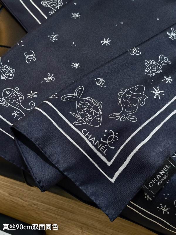 Chanel silk scarf 90X90cm E20 (14)