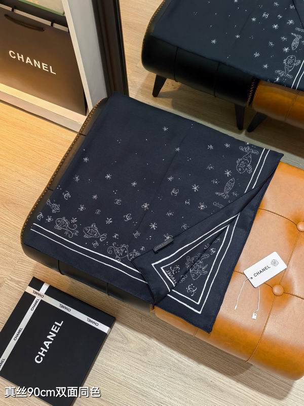 Chanel silk scarf 90X90cm E20 (16)