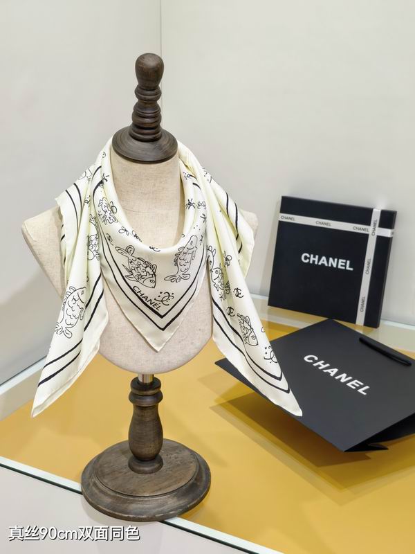 Chanel silk scarf 90X90cm E20 (3)