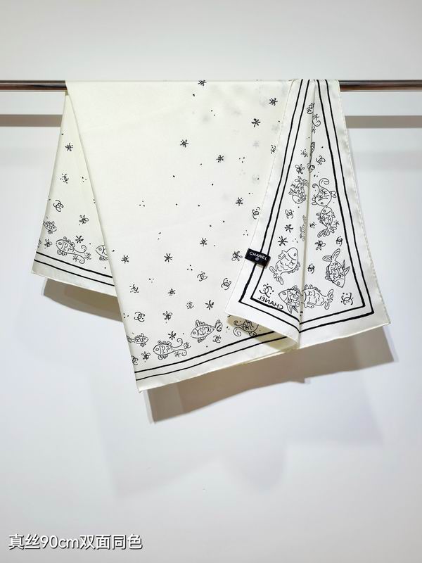 Chanel silk scarf 90X90cm E20 (4)