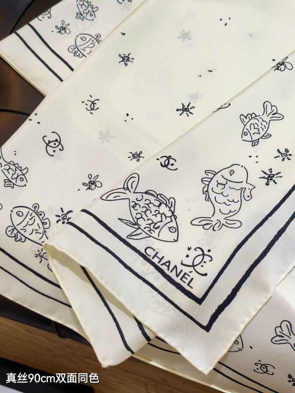 Chanel silk scarf 90X90cm E20 (6)