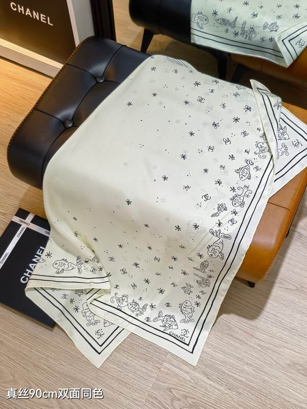 Chanel silk scarf 90X90cm E20 (7)