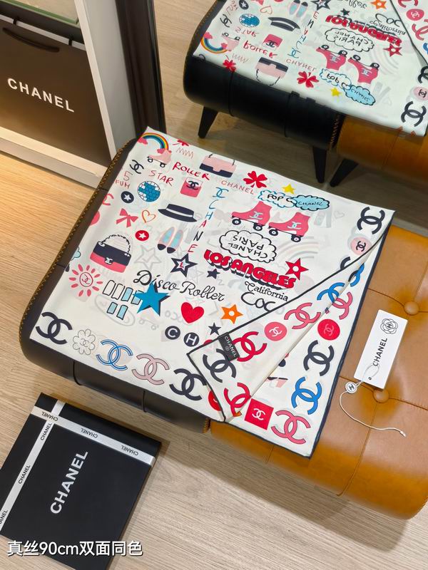 Chanel silk scarf 90X90cm E21 (8)