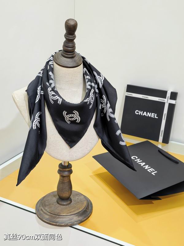 Chanel silk scarf 90X90cm E22 (2)