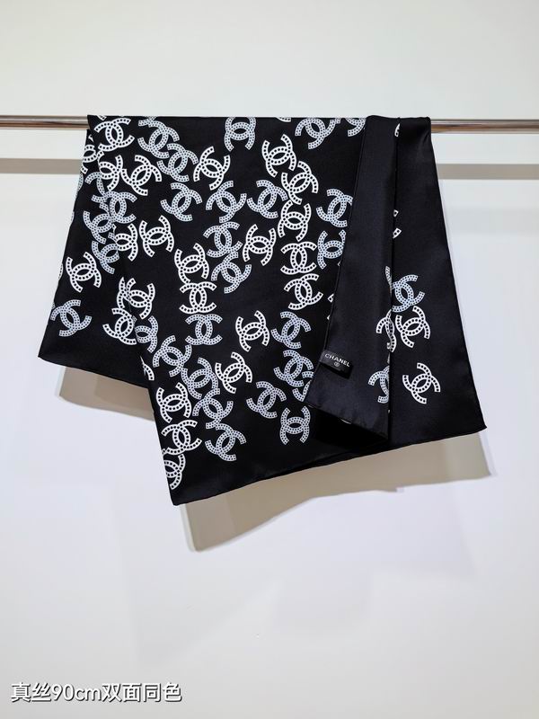 Chanel silk scarf 90X90cm E22 (3)