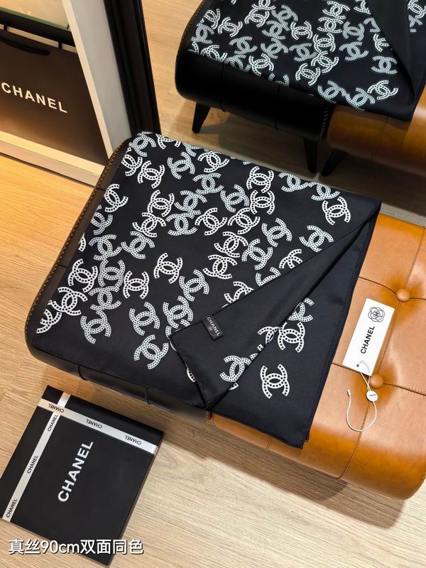Chanel silk scarf 90X90cm E22 (8)