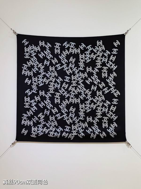 Chanel silk scarf 90X90cm E22 (9)