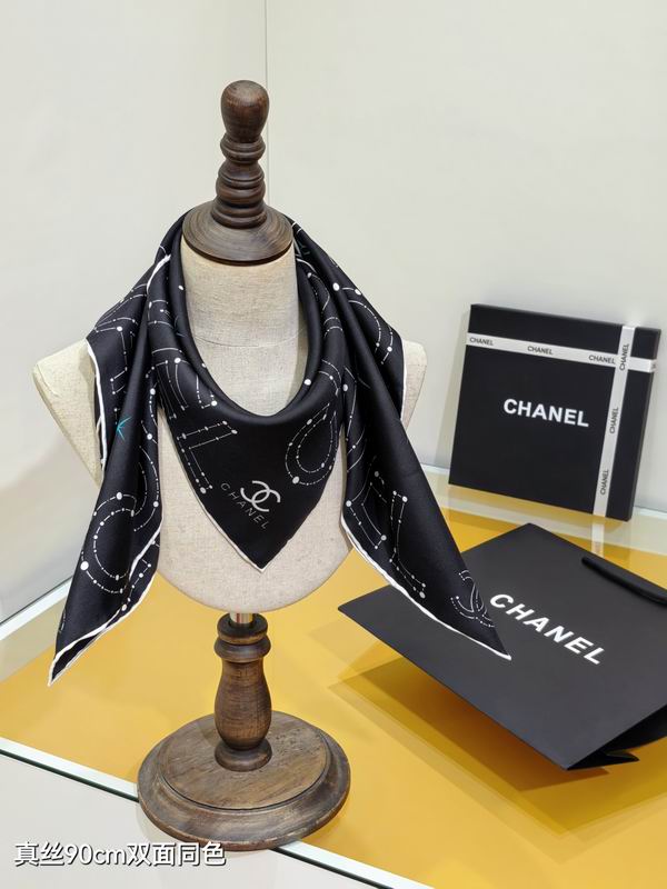 Chanel silk scarf 90X90cm E24 (3)