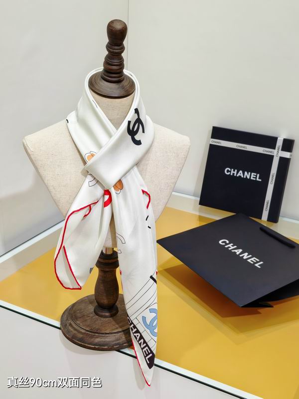 Chanel silk scarf 90X90cm E26 (1)
