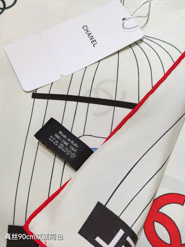 Chanel silk scarf 90X90cm E26 (4)