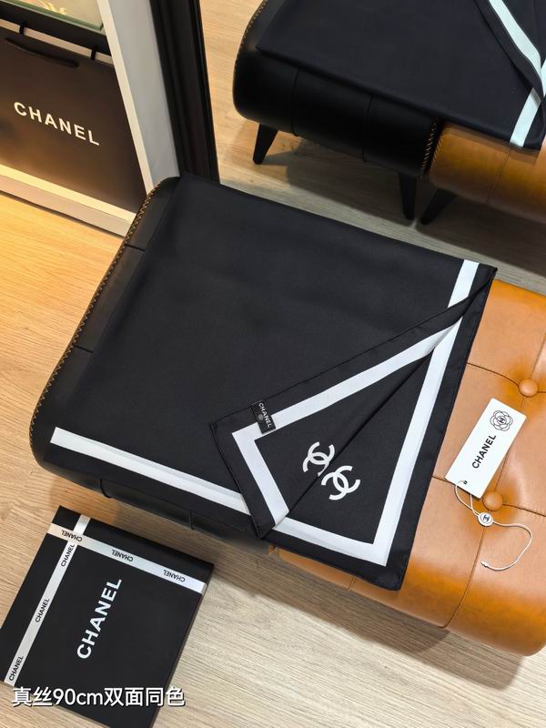Chanel silk scarf 90X90cm E27 (8)