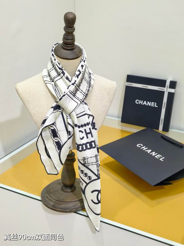 Chanel silk scarf 90X90cm E44 (11)