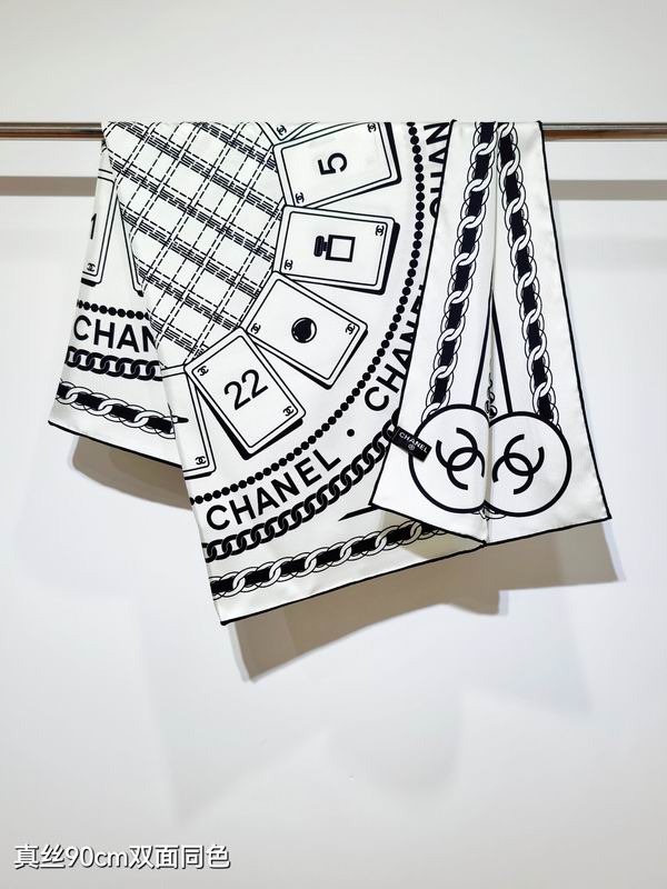 Chanel silk scarf 90X90cm E44 (13)