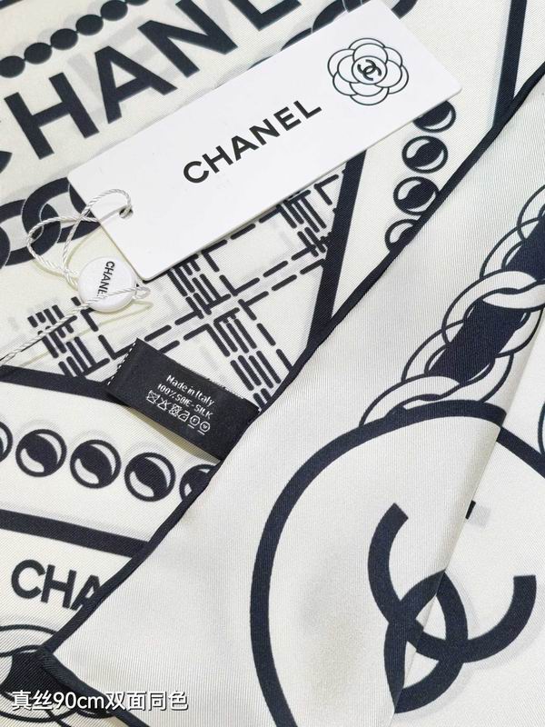 Chanel silk scarf 90X90cm E44 (14)