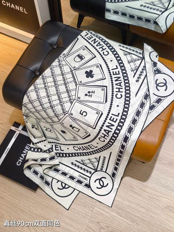 Chanel silk scarf 90X90cm E44 (16)