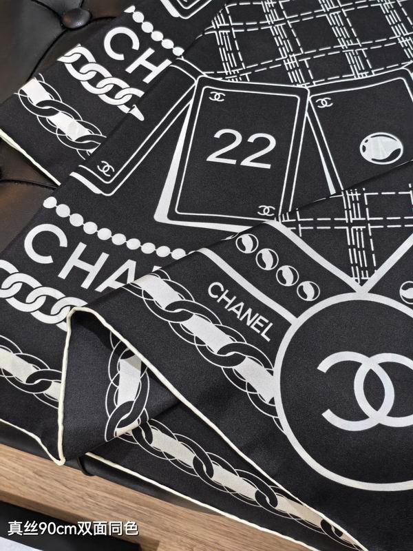 Chanel silk scarf 90X90cm E44 (6)