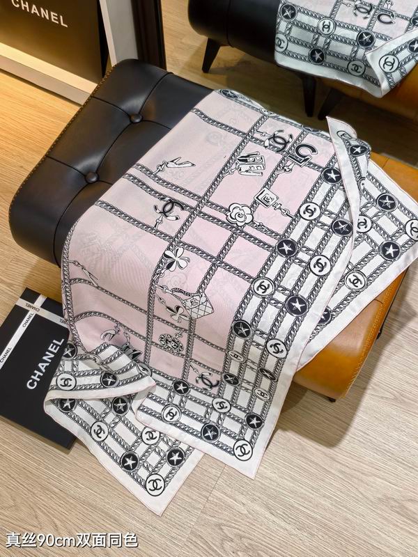 Chanel silk scarf 90X90cm E51 (16)