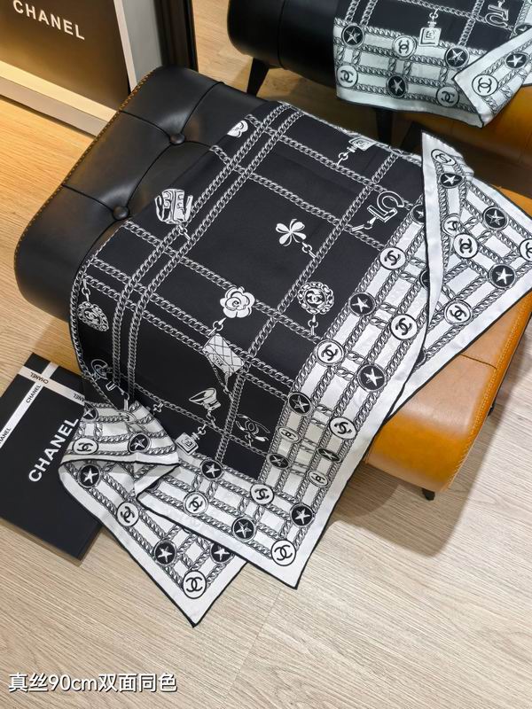 Chanel silk scarf 90X90cm E51 (7)