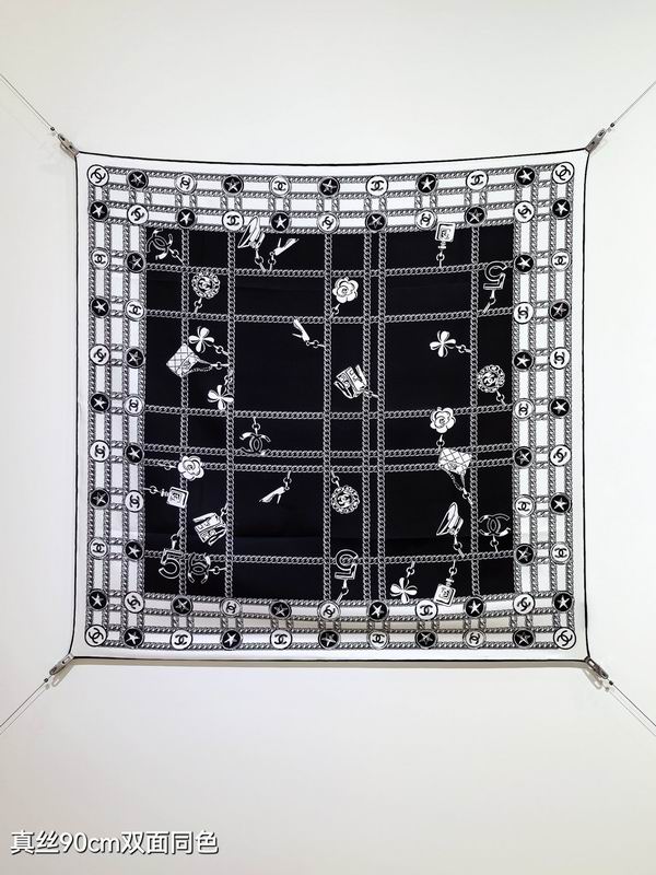 Chanel silk scarf 90X90cm E51 (9)