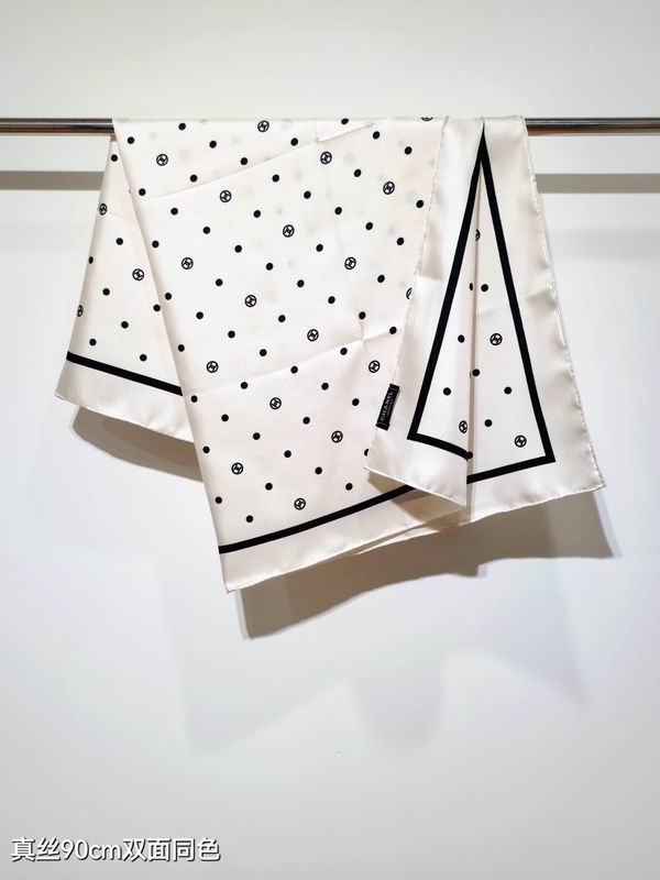 Chanel silk scarf 90X90cm E52 (13)