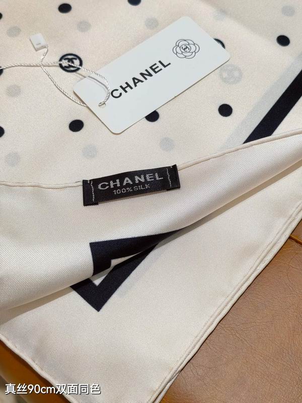 Chanel silk scarf 90X90cm E52 (14)