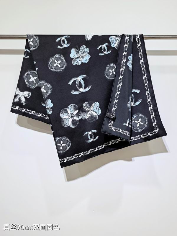 Chanel silk scarf 90X90cm E53 (13)