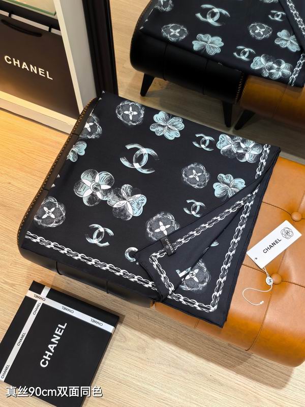 Chanel silk scarf 90X90cm E53 (17)