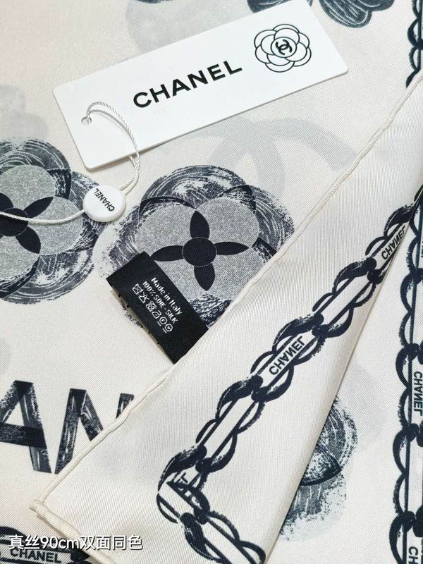 Chanel silk scarf 90X90cm E53 (5)