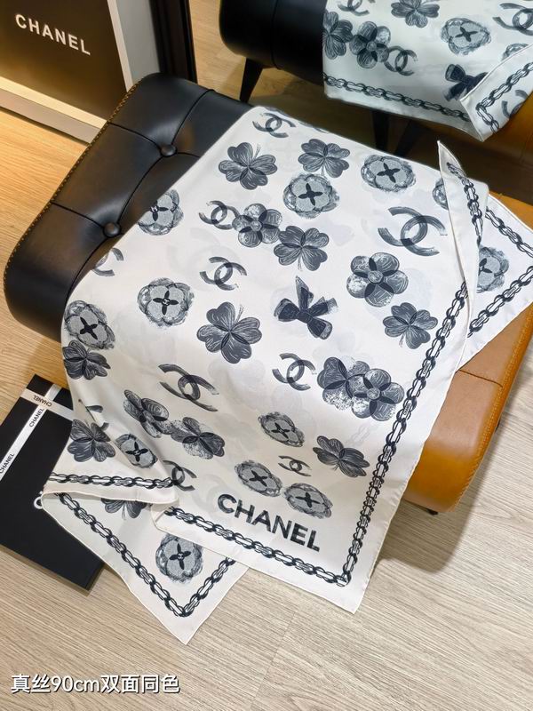 Chanel silk scarf 90X90cm E53 (7)