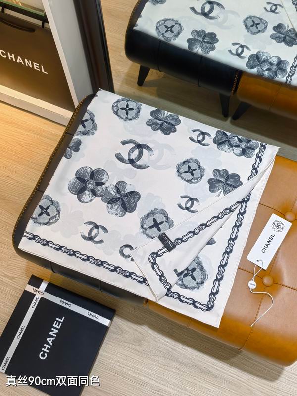 Chanel silk scarf 90X90cm E53 (8)
