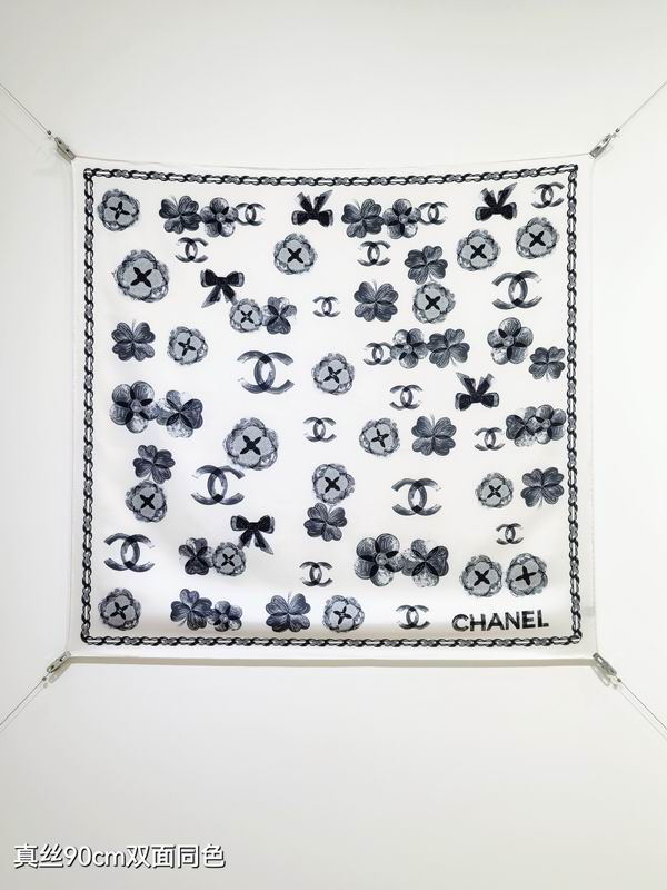 Chanel silk scarf 90X90cm E53 (9)