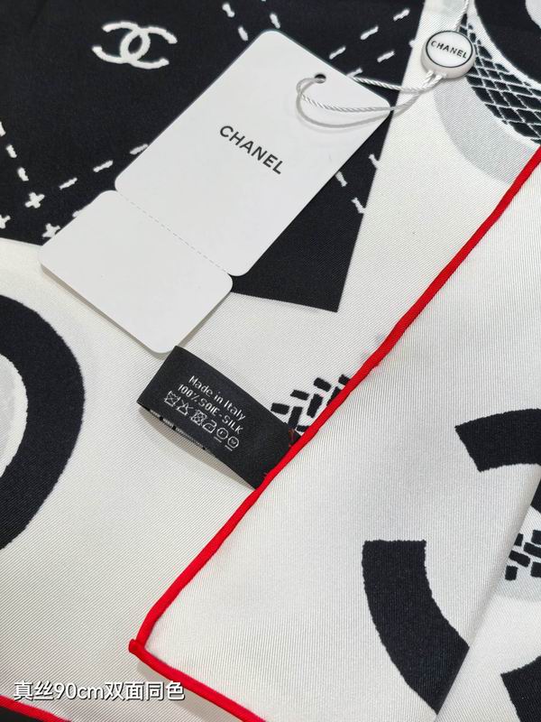 Chanel silk scarf 90X90cm E55 (4)