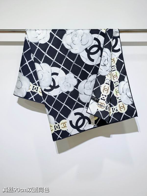 Chanel silk scarf 90X90cm E63 (3)