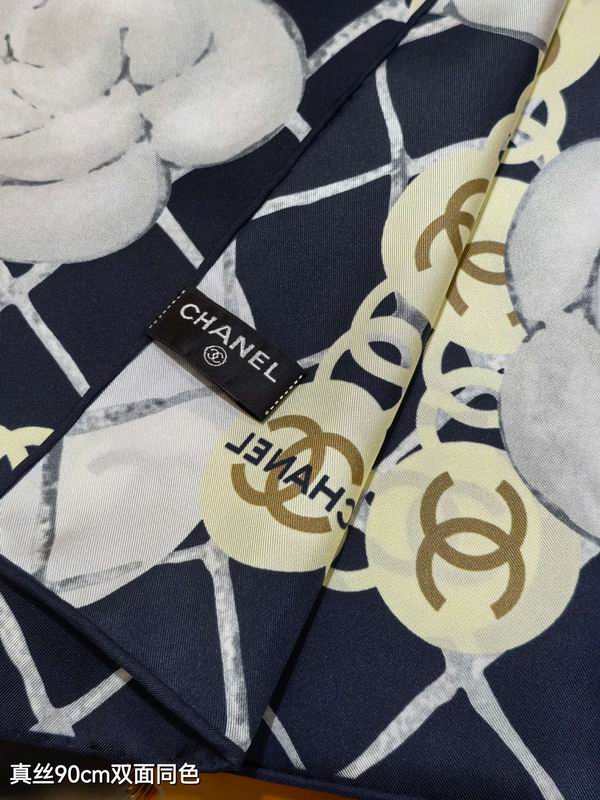 Chanel silk scarf 90X90cm E63 (5)