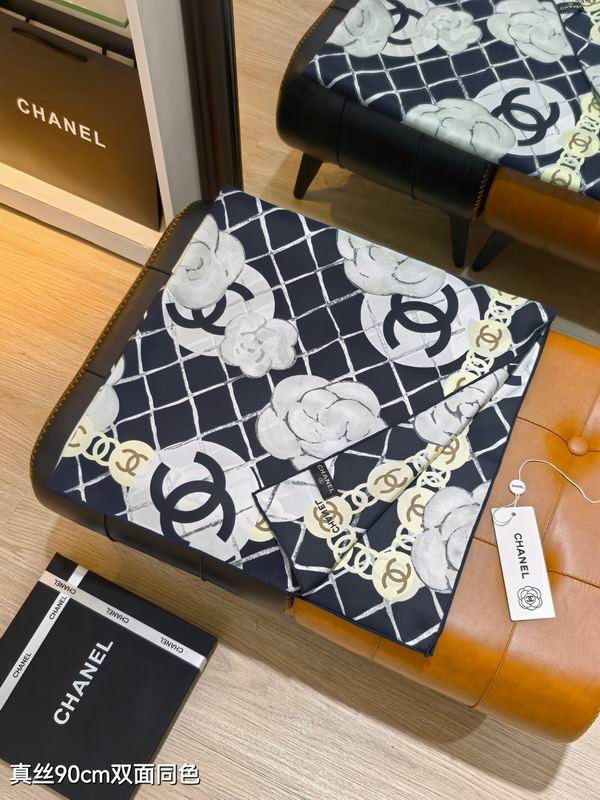 Chanel silk scarf 90X90cm E63 (8)