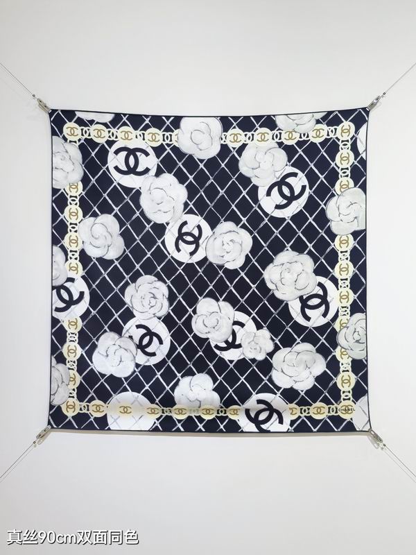 Chanel silk scarf 90X90cm E63 (9)
