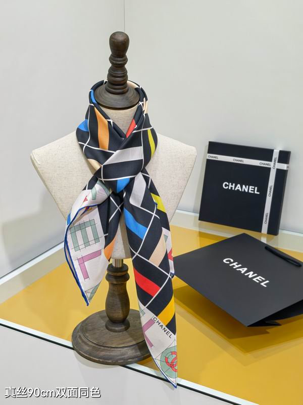 Chanel silk scarf 90X90cm E64 (2)