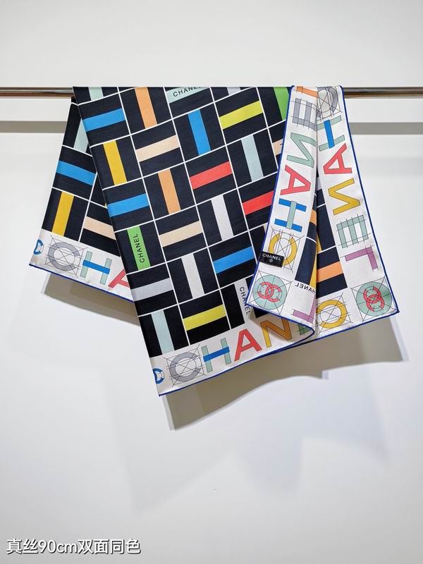 Chanel silk scarf 90X90cm E64 (3)